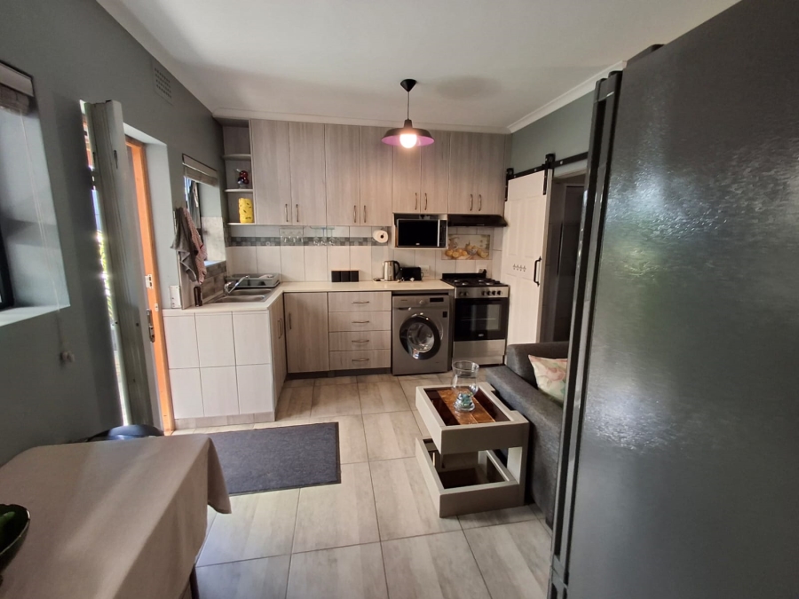 To Let 1 Bedroom Property for Rent in Labiance Estate Western Cape